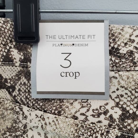 Chico's The Ultimate Fit Platinum Denim Crop Snake Print Jeans XL - Picture 5 of 8